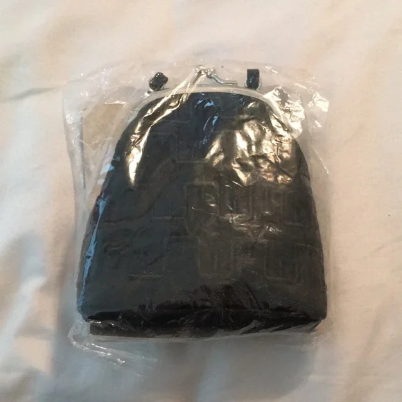 Milano Silky Glittery Night-Out Wristlet - Picture 14 of 17